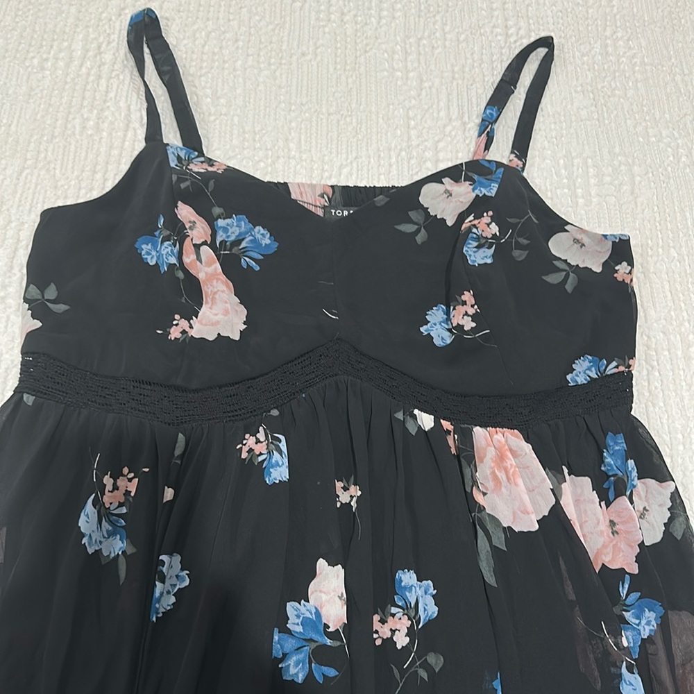 TORRID Black Floral Crochet Chiffon Tiered Maxi Dress Boho Babydoll Womens 1X - Picture 4 of 11